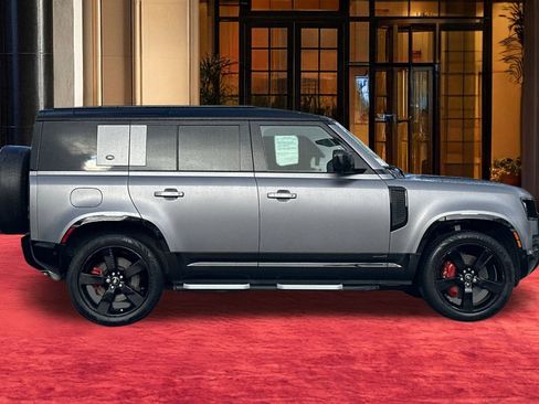 Used 2024 Land Rover Defender 110 X image 9