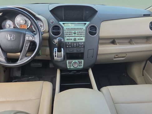 Used 2010 Honda Pilot Touring image 13