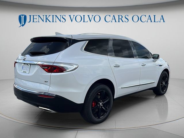 Used 2024 Buick Enclave Essence w/ Experience Buick Package FWD image 3