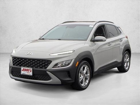 Used 2023 Hyundai Kona SEL w/ Convenience Package image 3