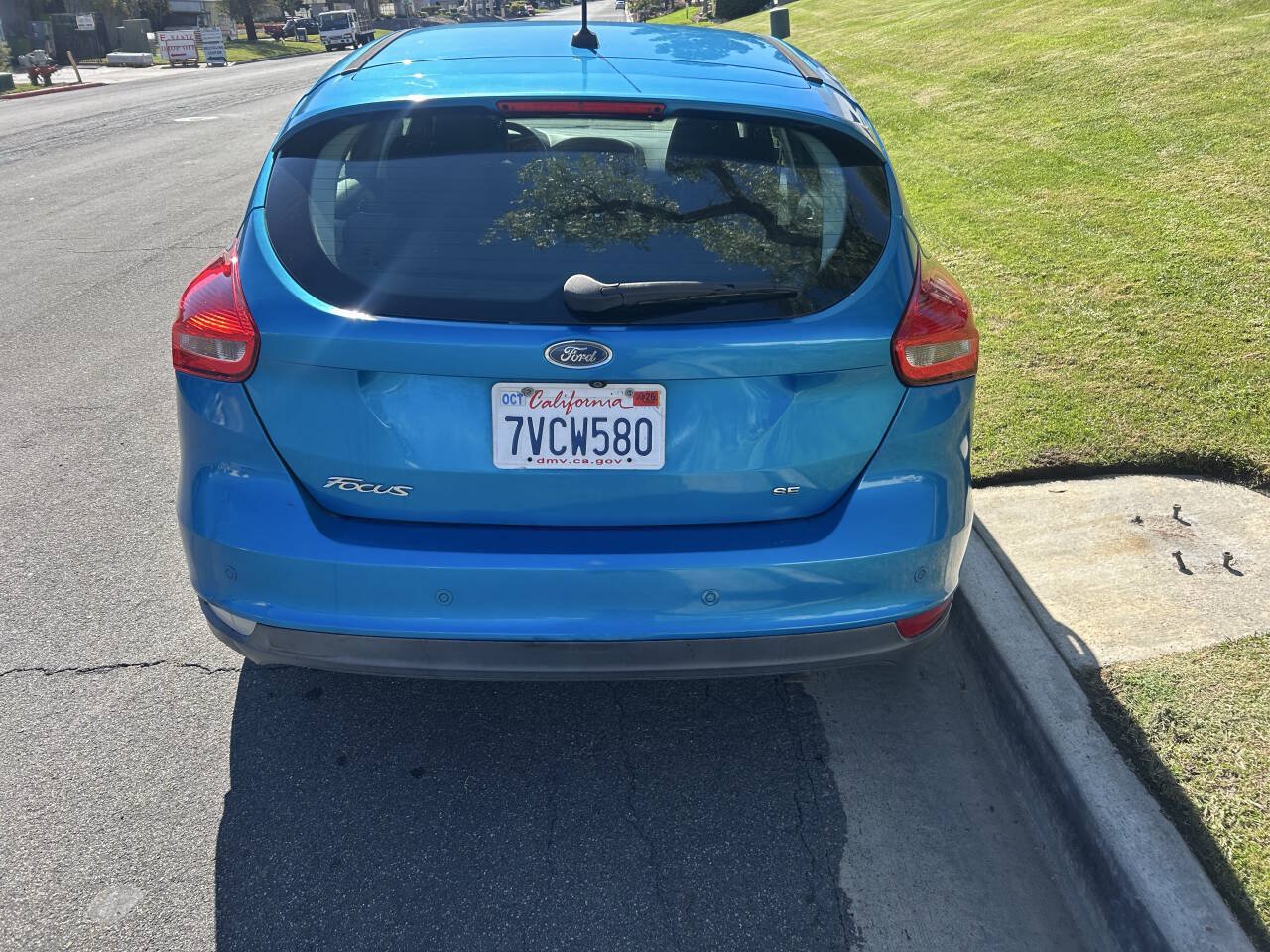 Used 2016 Ford Focus SE w/ Reverse Sensing Package FWD image 4
