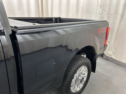 Used 2022 Ford F350 Limited image 28