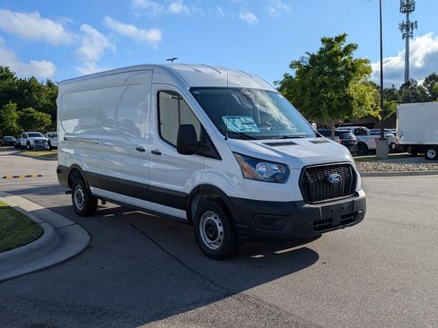 New 2026 Ford Transit 250 148 Medium Roof RWD image 2