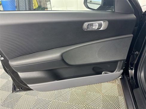 Used 2025 Hyundai Ioniq 6 SE image 29