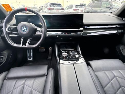 Used 2024 BMW i5 M60 w/ Premium Package AWD/4WD image 10