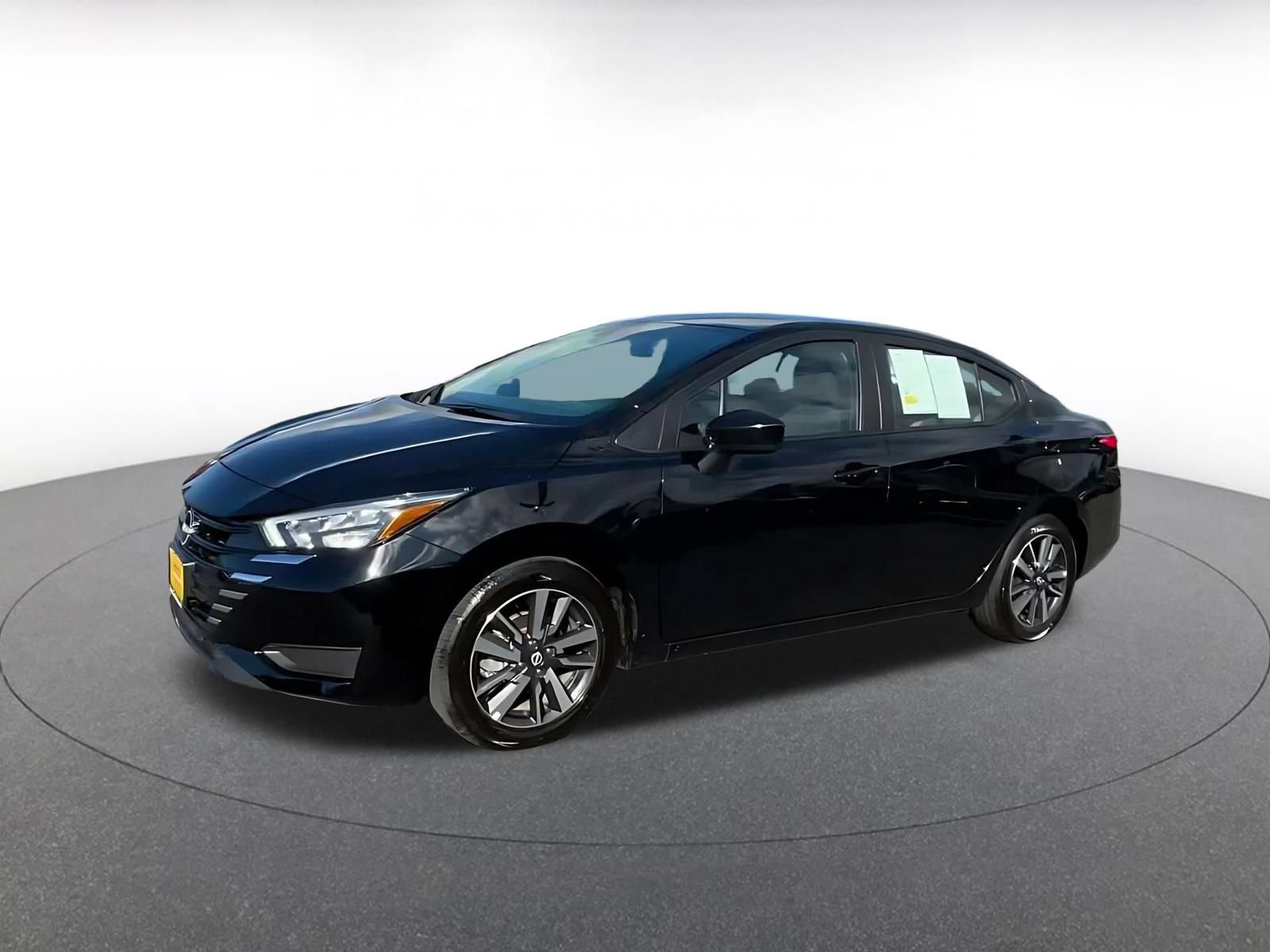 Used 2025 Nissan Versa SV FWD image 7