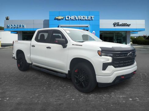 Used 2024 Chevrolet Silverado 1500 RST w/ Redline Edition AWD/4WD image 7
