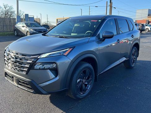 New 2026 Nissan Rogue SV image 7