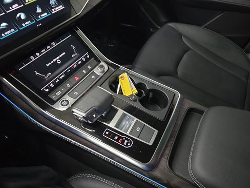 Used 2023 Audi Q8 Premium Plus w/ Premium Plus Package AWD/4WD image 27