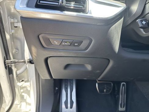 Used 2024 BMW X5 xDrive40i w/ M Sport Package AWD/4WD image 25