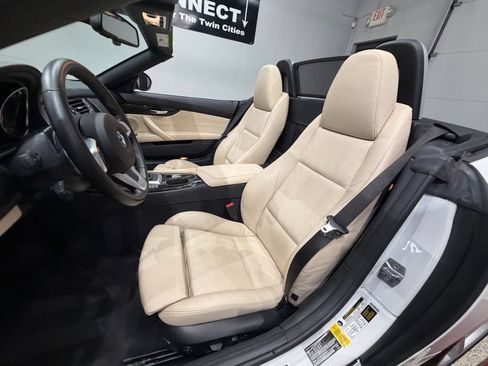 Used 2016 BMW Z4 sDrive28i RWD image 29