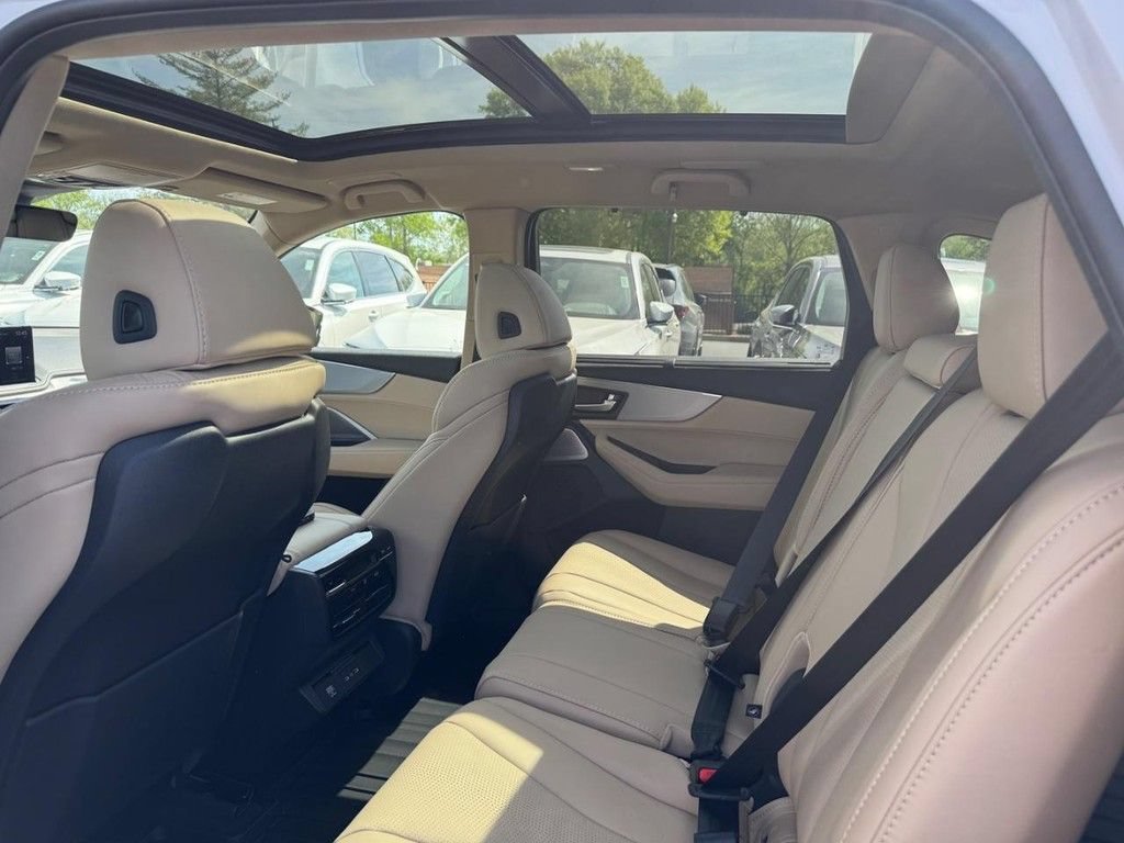 Certified 2026 Acura MDX w/ Technology Package AWD/4WD image 6