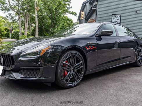 Used 2022 Maserati Quattroporte Trofeo RWD image 14