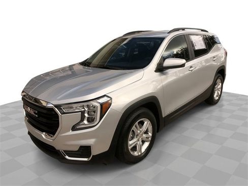 Used 2022 GMC Terrain SLE w/ Driver Convenience Package image 1