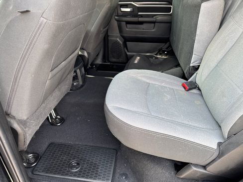 Used 2024 RAM 2500 Big Horn w/ Bed Utility Group image 19