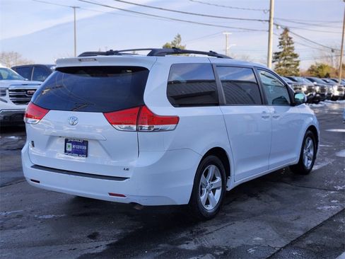 Used 2013 Toyota Sienna LE image 5