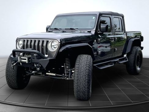 Used 2021 Jeep Gladiator Overland w/ Safety Group AWD/4WD image 4