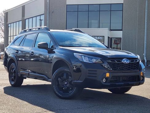 Used 2023 Subaru Outback Wilderness image 31