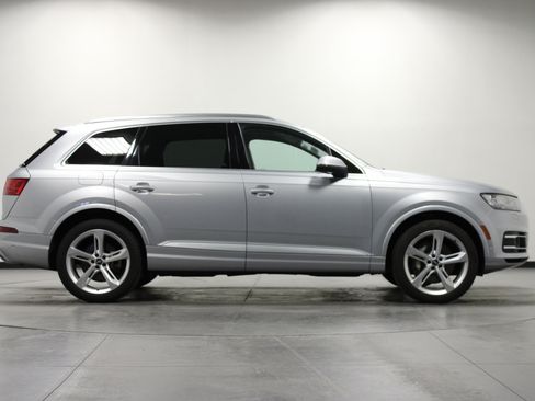 Used 2019 Audi Q7 3.0T Prestige AWD/4WD image 3