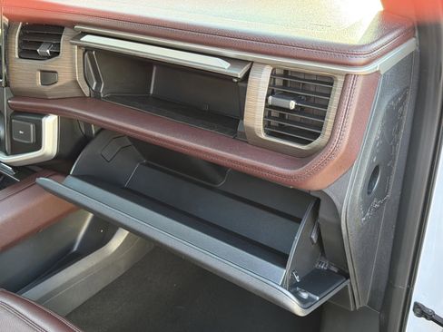 Used 2023 Ford Expedition Limited image 30