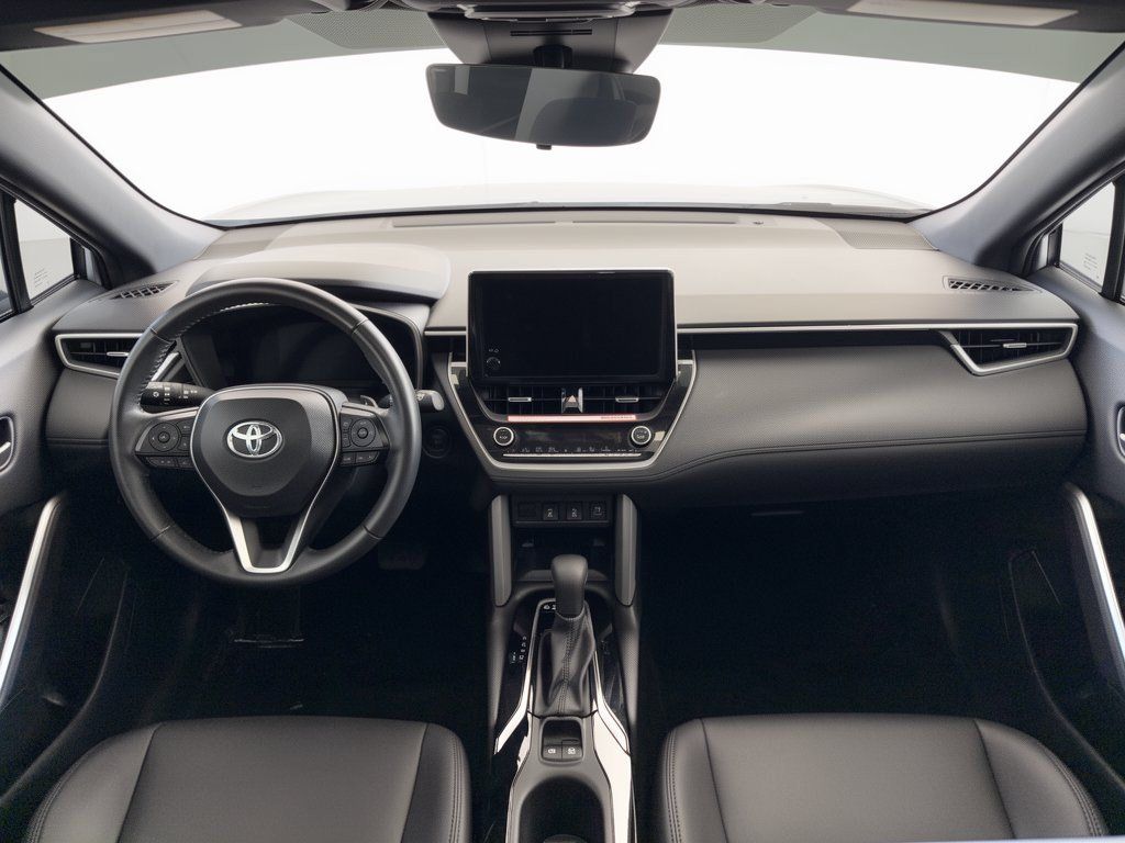 Used 2024 Toyota Corolla Cross AWD Hybrid w/ Convenience Package image 17