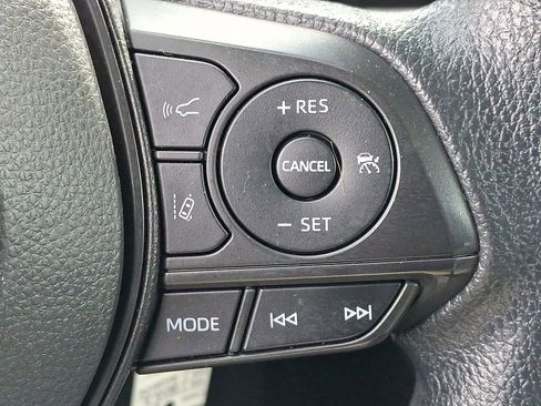 Used 2022 Toyota Corolla LE image 24