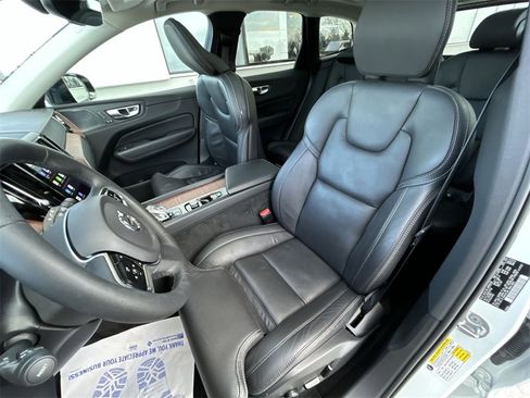 Used 2023 Volvo XC60 B5 Ultimate image 15