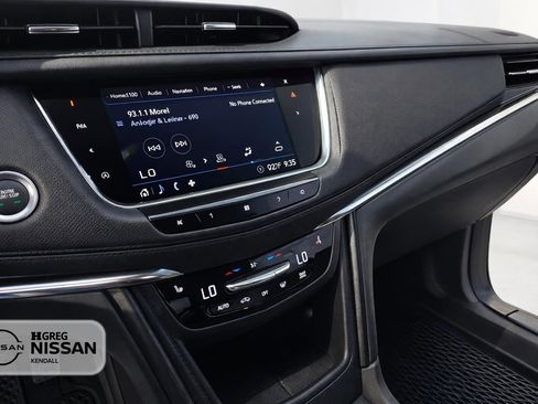 Used 2020 Cadillac XT5 Premium Luxury AWD/4WD image 9
