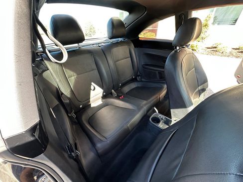 Used 2012 Volkswagen Beetle 2.5 image 12