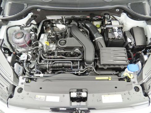 New 2026 Volkswagen Taos SE image 27