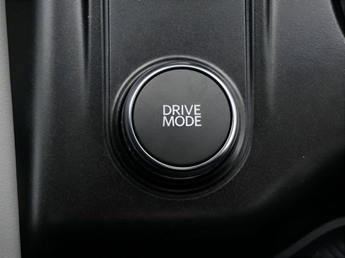 Used 2025 Ford Explorer Active w/ Active Comfort Package image 25