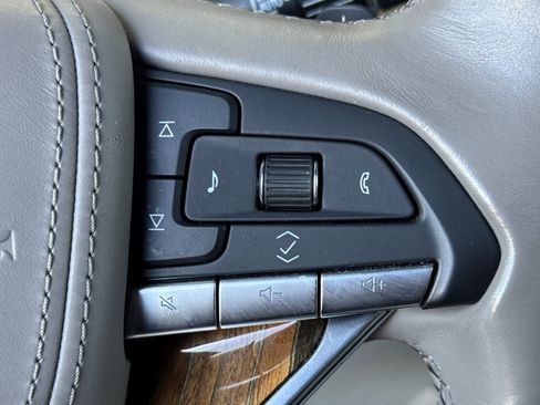 Used 2021 Cadillac Escalade Premium Luxury Platinum image 39