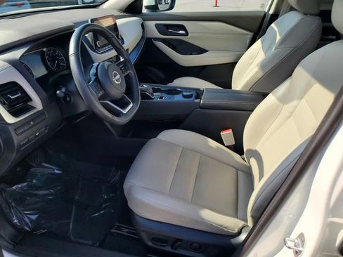 Certified 2022 Nissan Rogue SV w/ SV Premium Package image 14