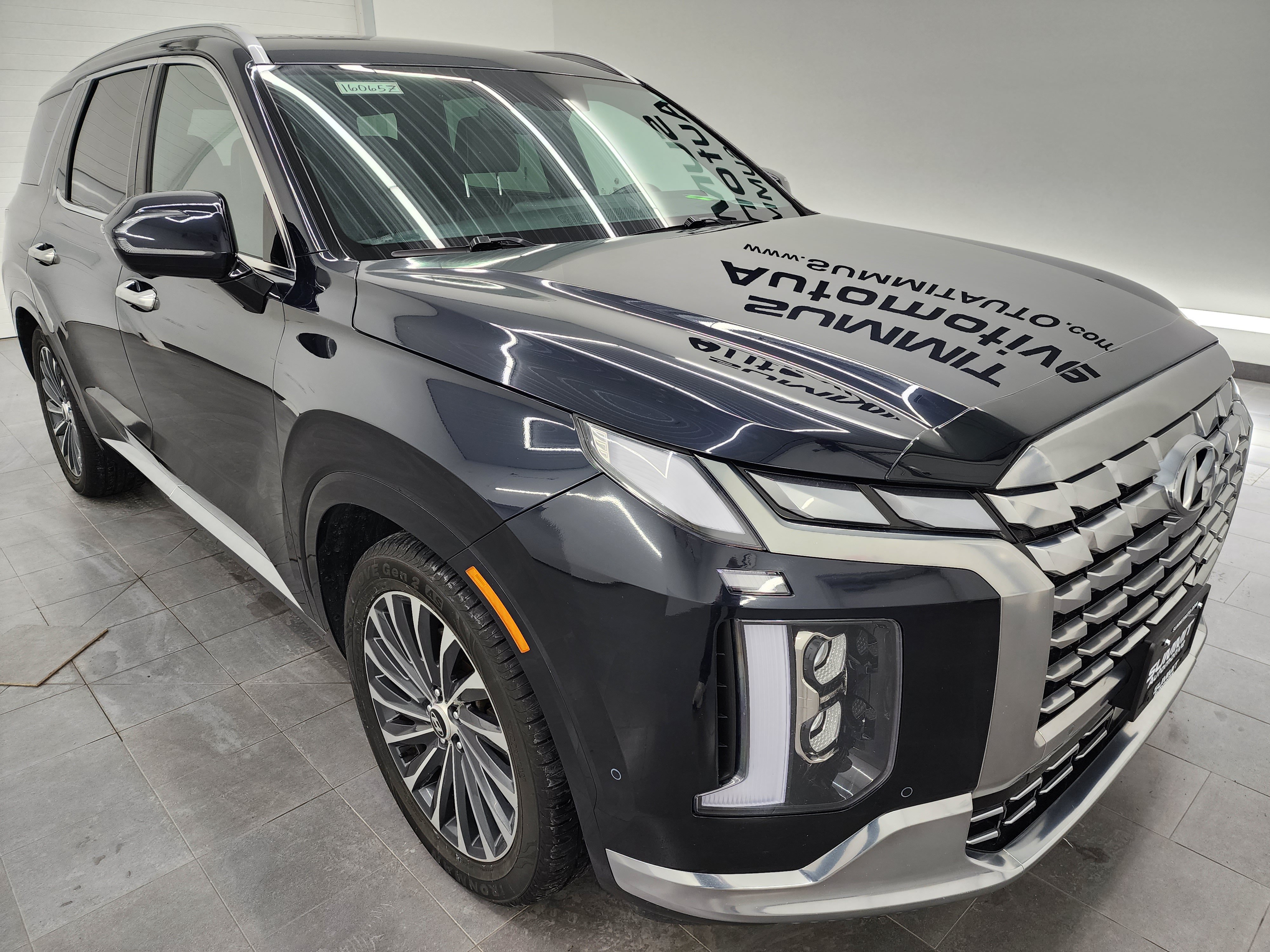 Used 2024 Hyundai Palisade Calligraphy AWD/4WD image 2
