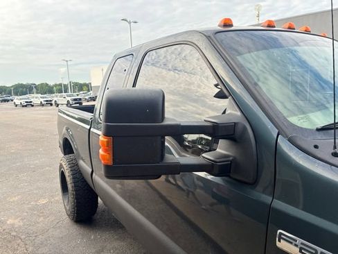 Used 2006 Ford F250 XLT AWD/4WD image 5