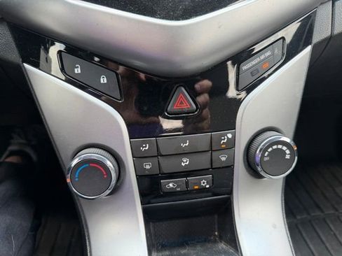 Used 2014 Chevrolet Cruze LT FWD image 16