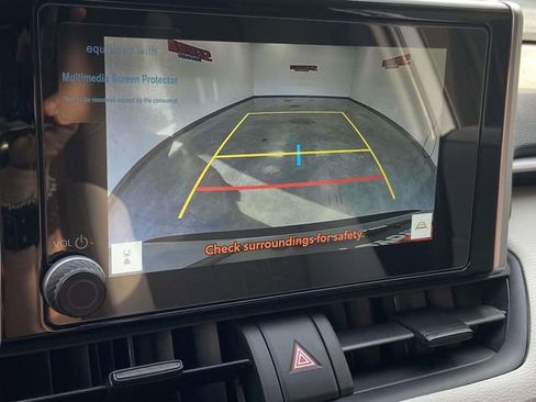 Used 2025 Toyota RAV4 XLE w/ Convenience Package image 27