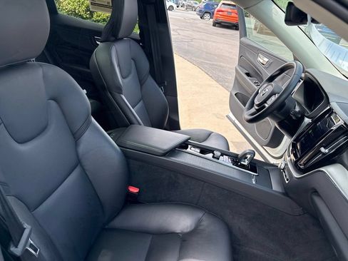 Certified 2023 Volvo XC60 B5 Core w/ Climate Package AWD/4WD image 36