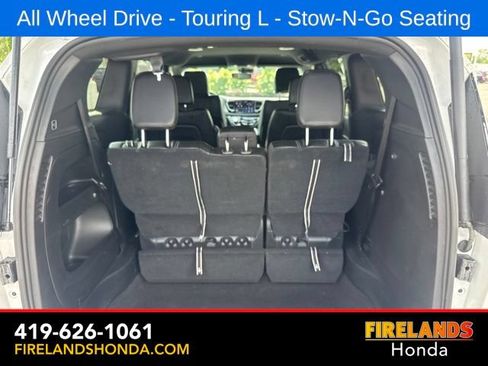 Used 2023 Chrysler Pacifica Touring-L w/ S Appearance Package AWD/4WD image 35