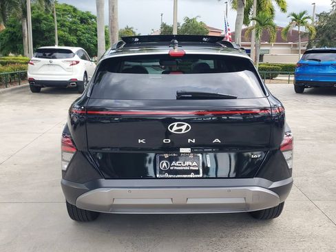 Used 2024 Hyundai Kona Limited FWD image 6
