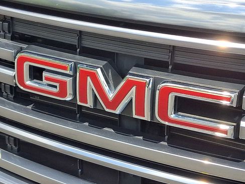 Used 2023 GMC Acadia AT4 AWD/4WD image 31