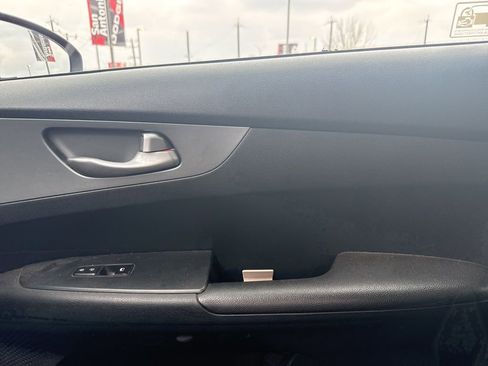 Used 2019 Kia Forte LXS image 53