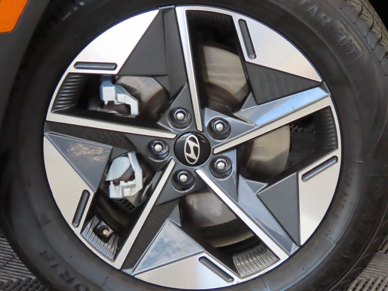 Used 2025 Hyundai Tucson SEL FWD image 6