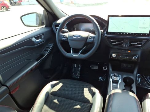 Used 2024 Ford Escape ST-Line w/ Tech Pack #1 AWD/4WD image 10