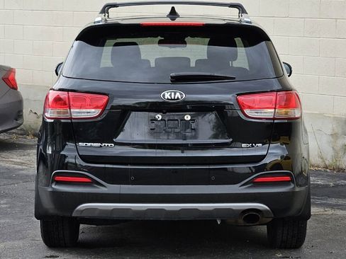 Used 2017 Kia Sorento EX w/ EX Advanced Touring Package image 4