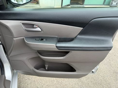 Used 2012 Honda Odyssey Touring Elite image 19