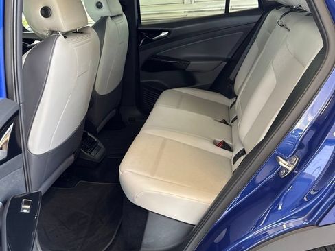 Used 2022 Volkswagen ID.4 Pro S RWD image 9