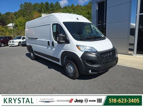 Used 2025 RAM ProMaster 2500 w/ Safety Group FWD image 1
