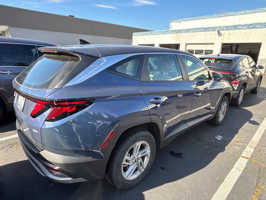 Certified 2025 Hyundai Tucson SE AWD/4WD image 3