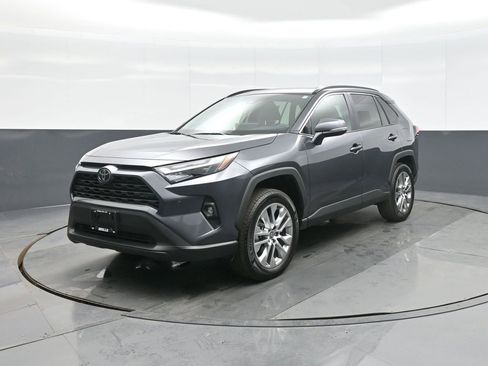 Certified 2025 Toyota RAV4 XLE Premium image 3